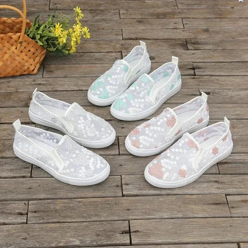 2024 New Women's Sneakers Floral Embroidery Mesh Sneakers for Women Slip on Casual Comfy Heeled Shoes Woman