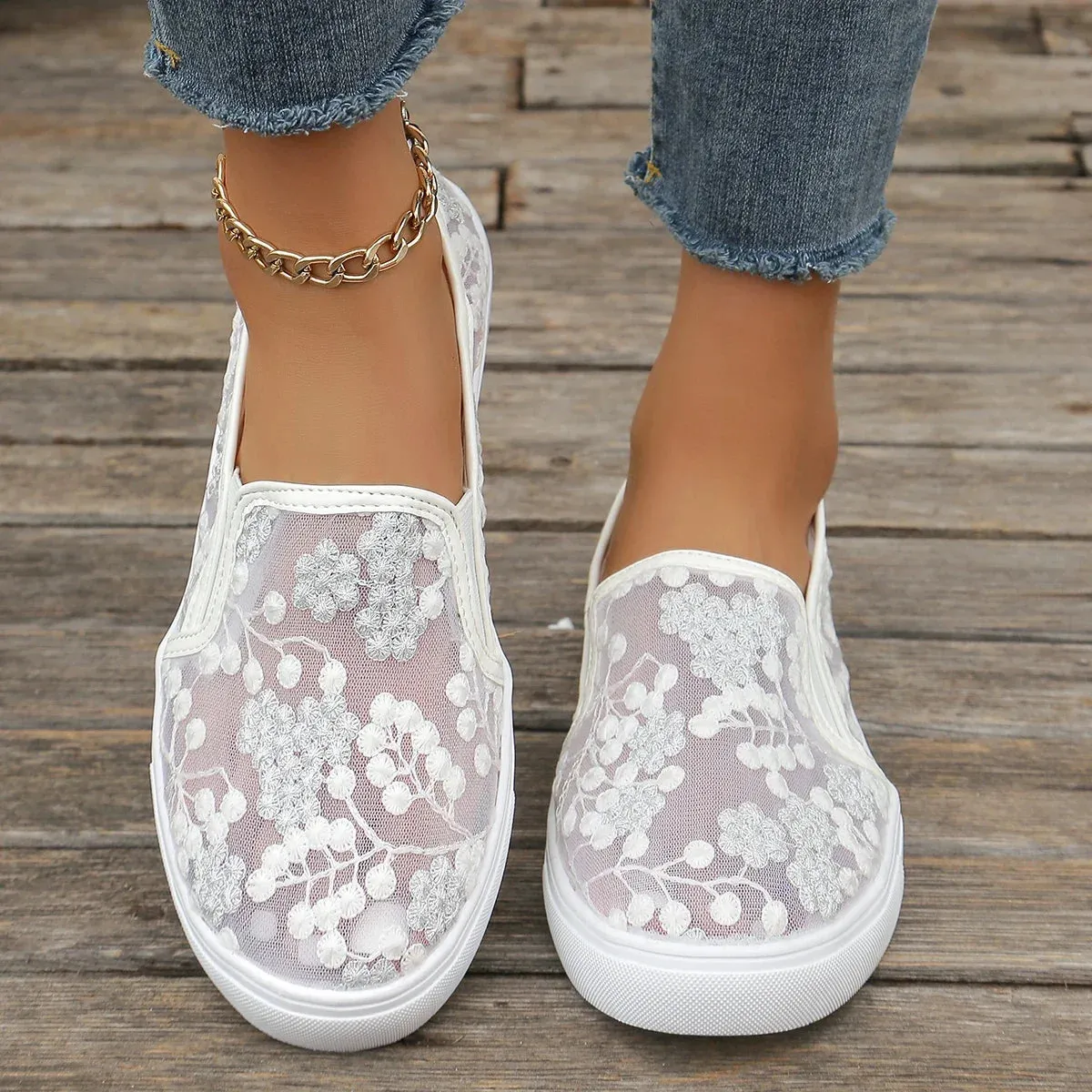 2024 New Women's Sneakers Floral Embroidery Mesh Sneakers for Women Slip on Casual Comfy Heeled Shoes Woman